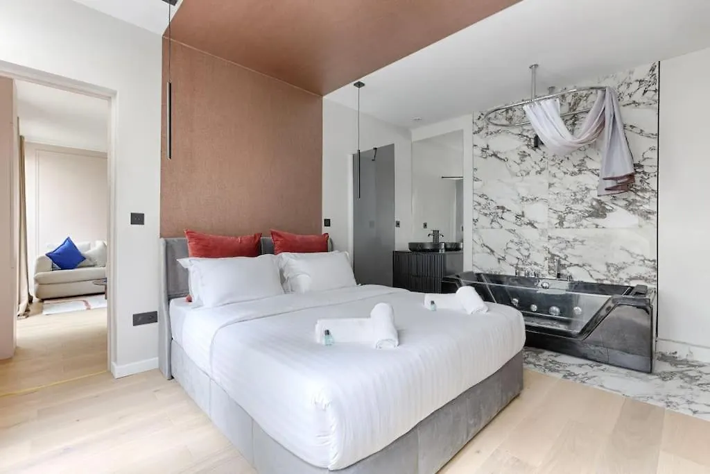 Apartmán Mykeypers - Luxury Flat 3Br 8P With Jacuzzi - Haussmann Paříž 0*,  Francie